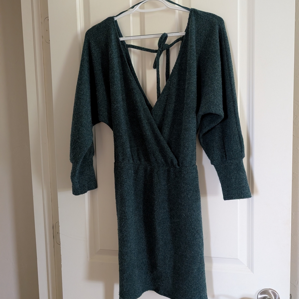 Green 3/4 Sleeve V-Neck Sweater Dress for Casual Wear